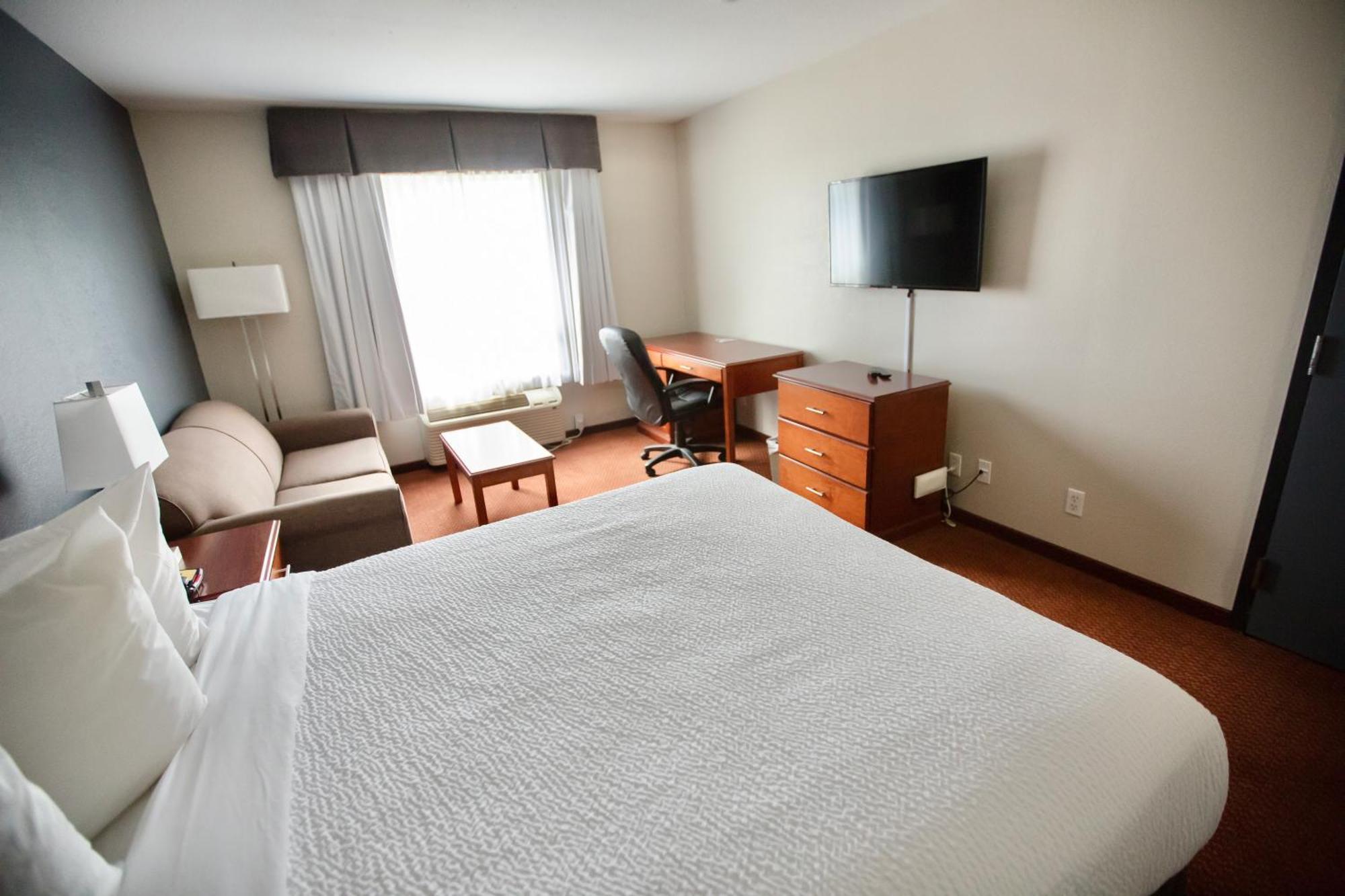Super 8 By Wyndham Whitecourt Hotell Exteriör bild